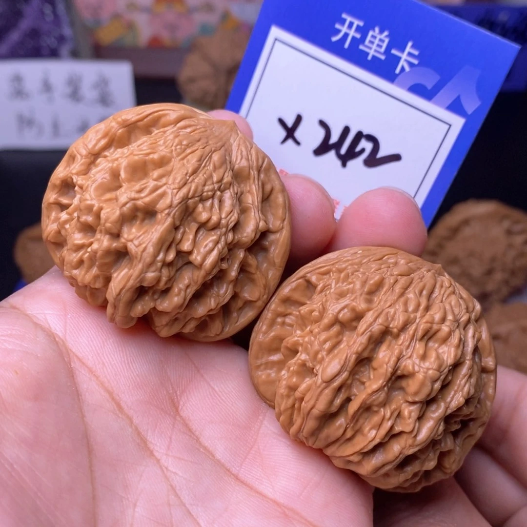 文玩核桃把件44狮虎兽x242