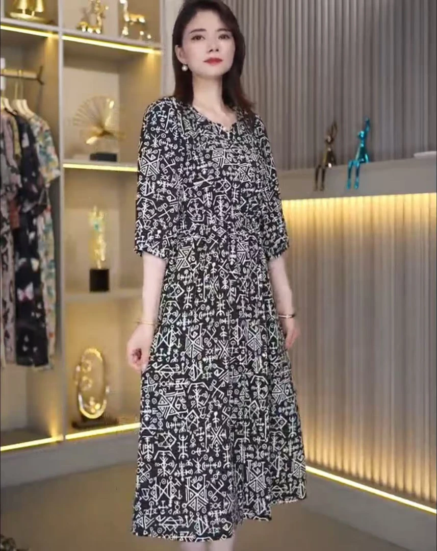 新款夏季宽松显瘦气质洋气时尚收腰连衣裙中长款有口袋