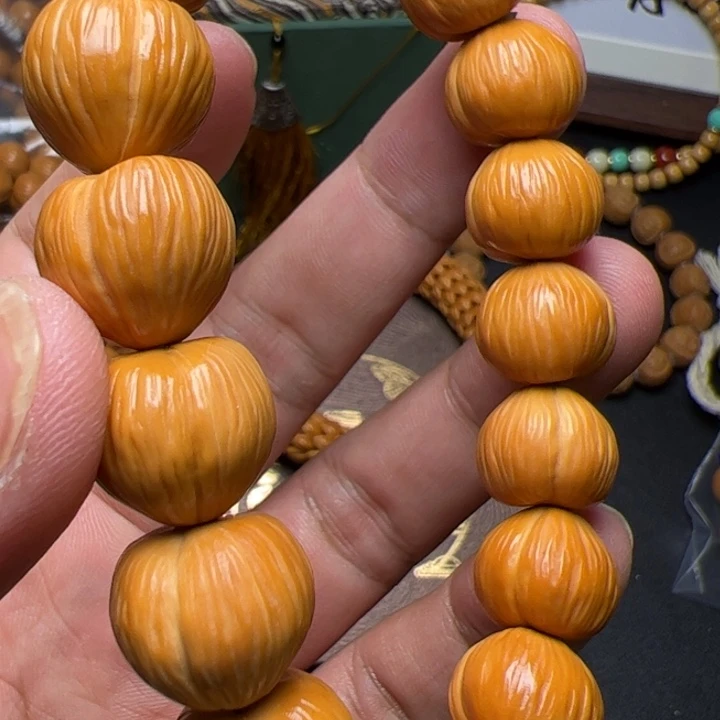 猴头核桃吊坠噢啦啦