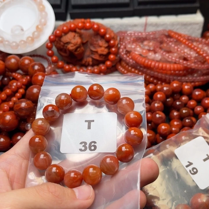 南红玛瑙未镶嵌多样性发货默认微瑕称重12mm