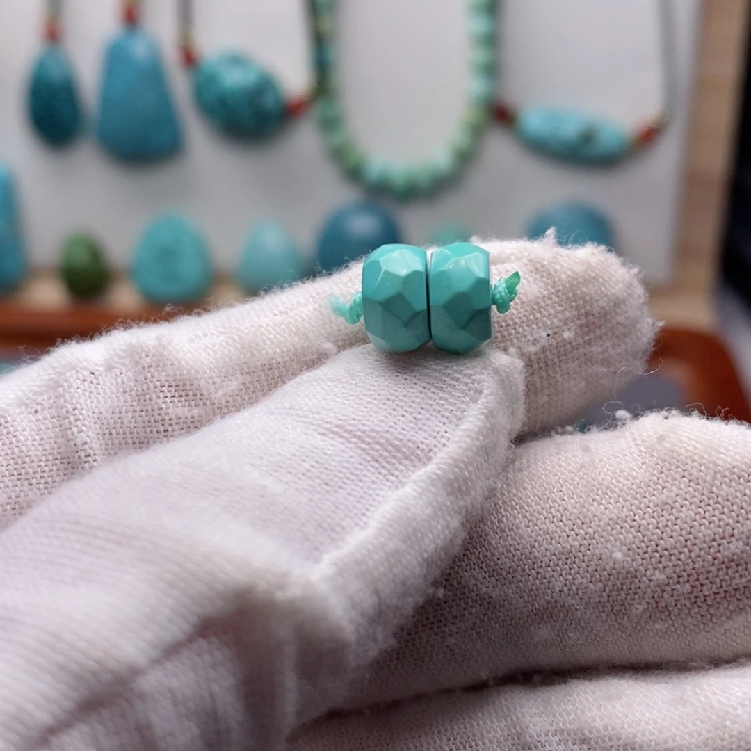 绿松石未镶嵌挂件