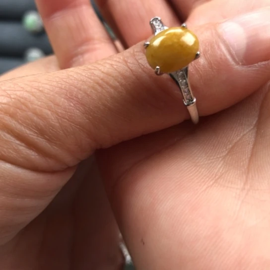 熊***二翡翠未镶嵌戒指缅甸