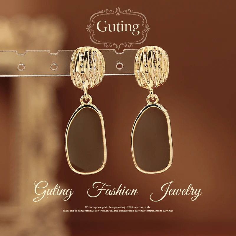 铜合金耳饰 22283弧形深咖色耳坠耳钉女小众设计感耳环精致耳饰