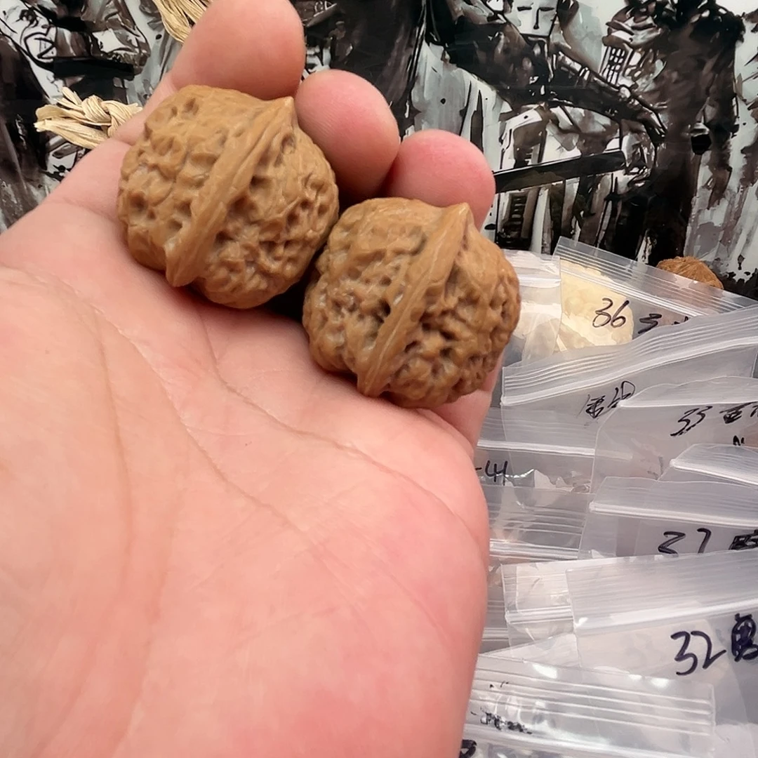 文玩核桃把件舍利子手捻33尺