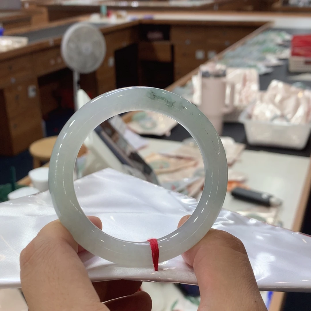 映***映翡翠未镶嵌手镯买断