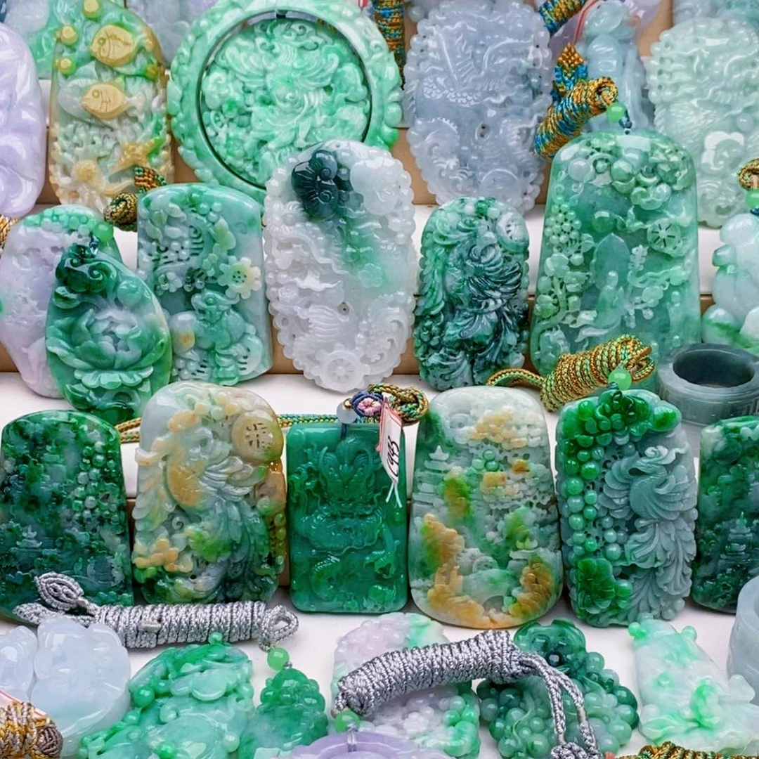 吊坠(不含链)未镶嵌翡翠