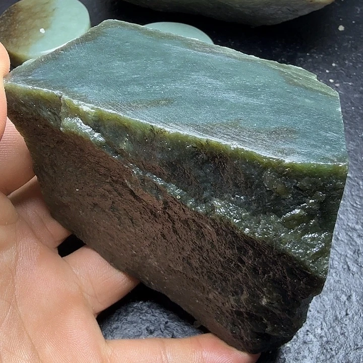 和田玉（糖玉）未镶嵌珠宝奇石