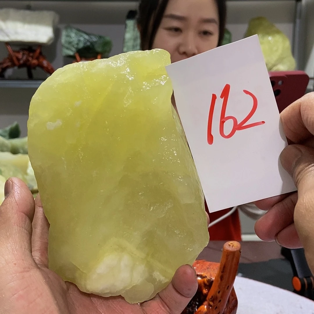 蛇纹石玉未镶嵌原石