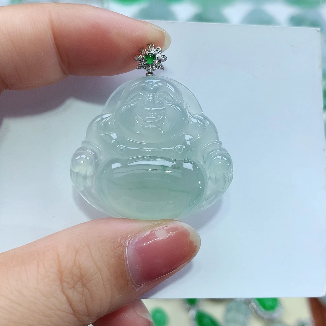 翡翠18K金镶嵌颈饰佛