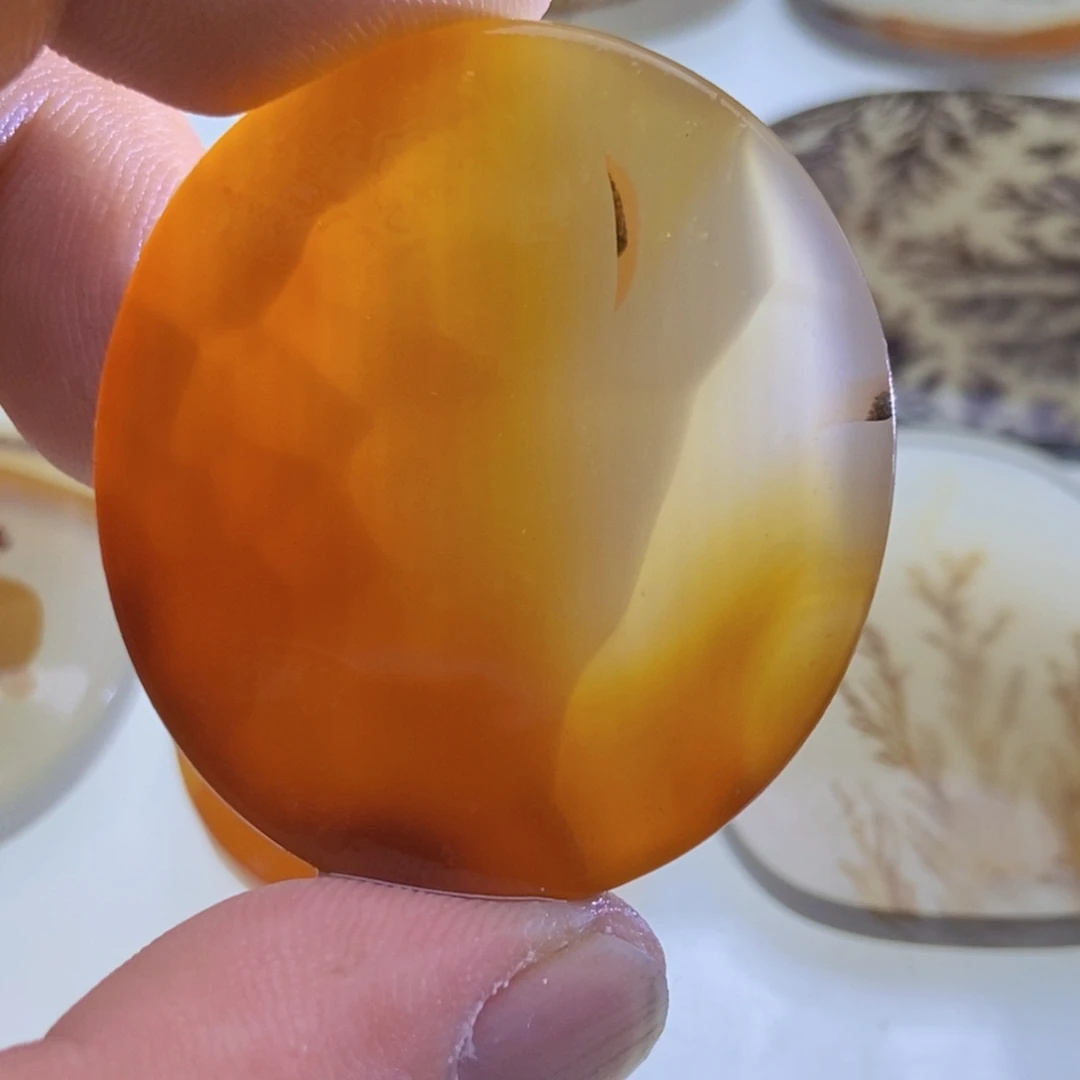 【闪购商品】未镶嵌颈饰玛瑙/玉髓雅**室