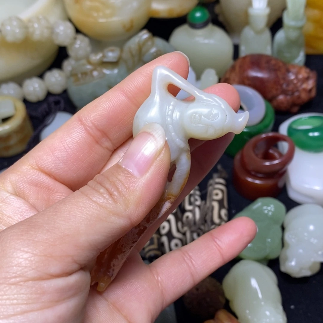 蛇纹石玉合金颈饰