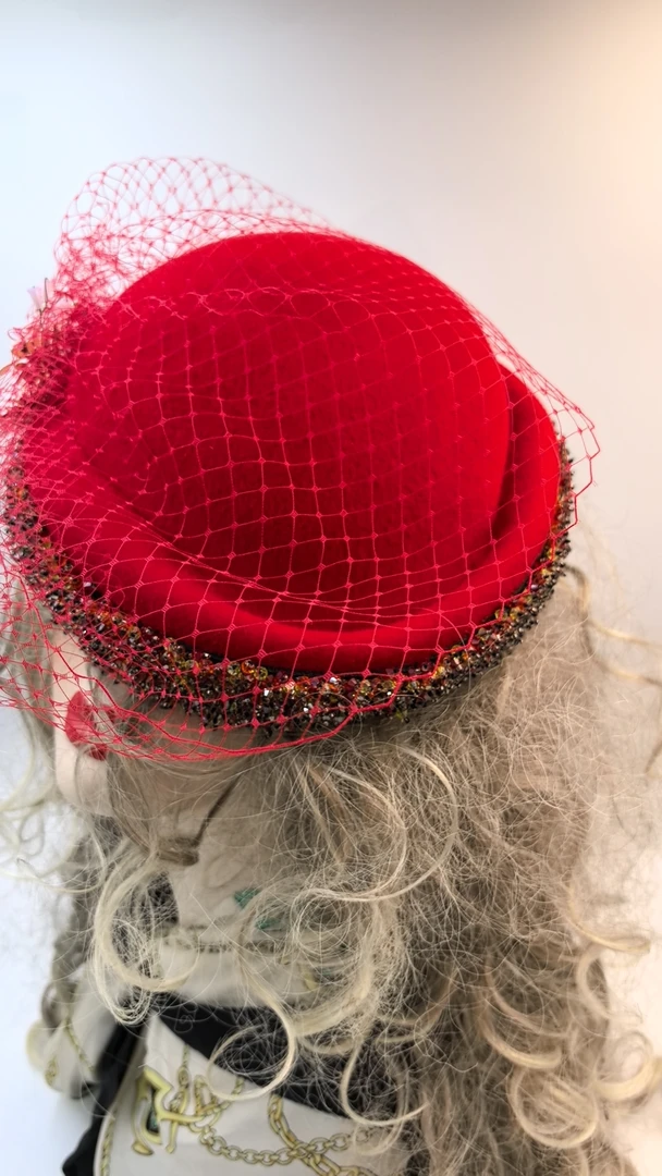 冬季新款空姐帽子高级优雅时尚重工水钻面纱帽子复古女士网红百搭