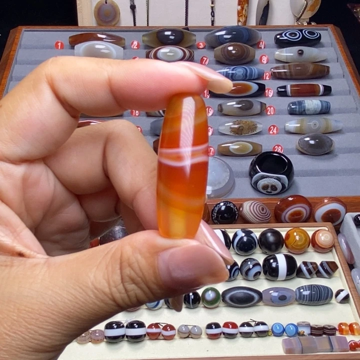 未镶嵌颈饰玛瑙/玉髓