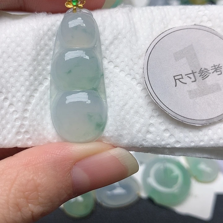 颈饰18K金镶嵌翡翠天然缅甸翡翠