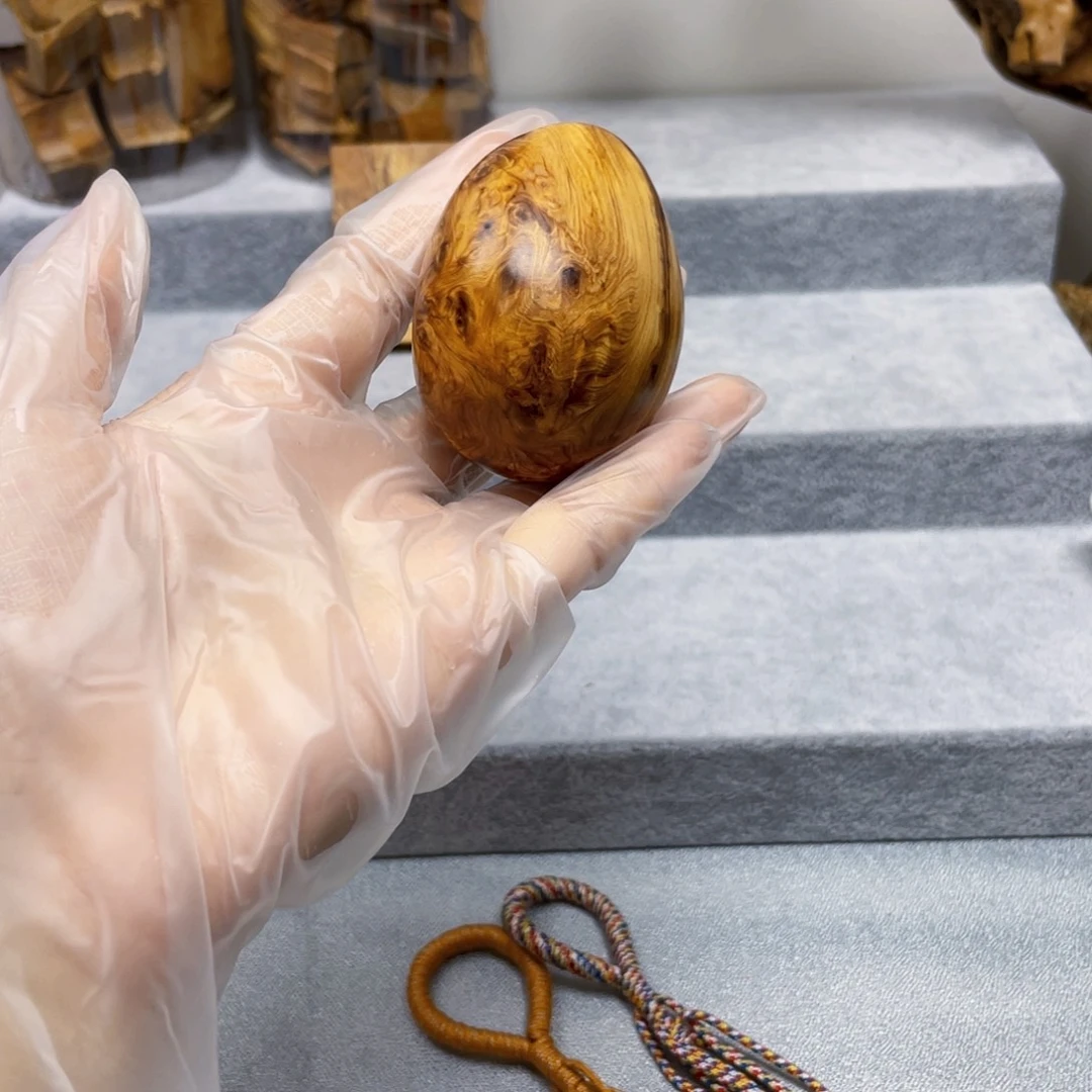 潦***生柏木（崖柏）太行崖柏榴花把件