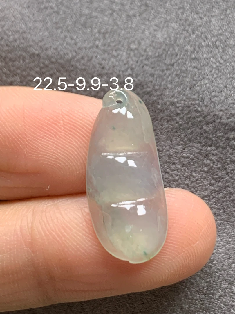 缅甸翡翠A货冰福豆 微瑕     22-9.8-3.7