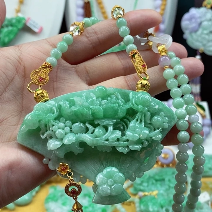 翡翠颈饰未镶嵌语*翡翠吊坠