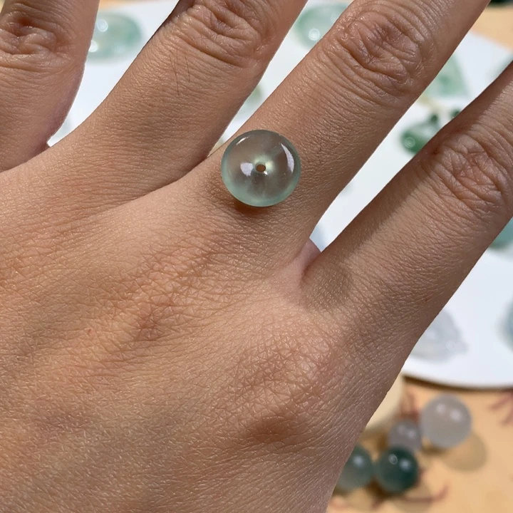 定制翡翠未镶嵌平安扣