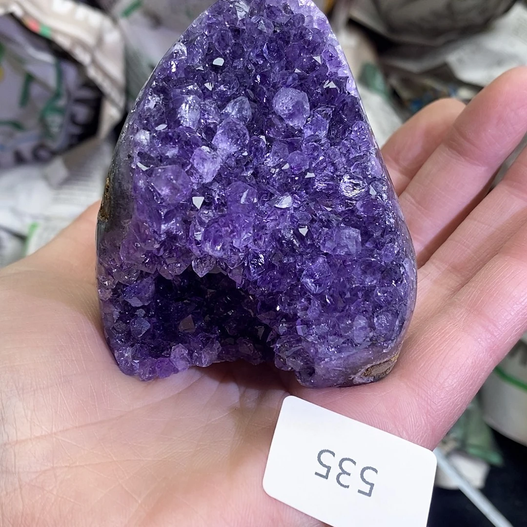 紫晶未镶嵌大型摆件（非配饰）