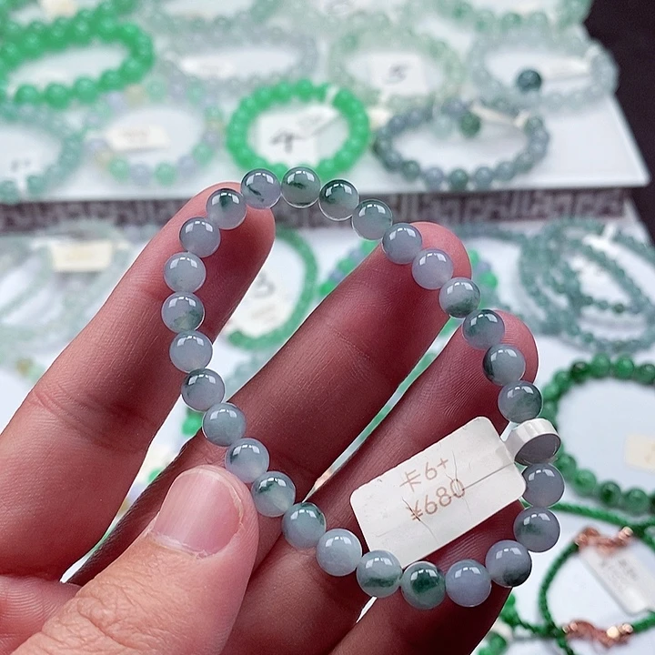 翡翠手链未镶嵌卡6+