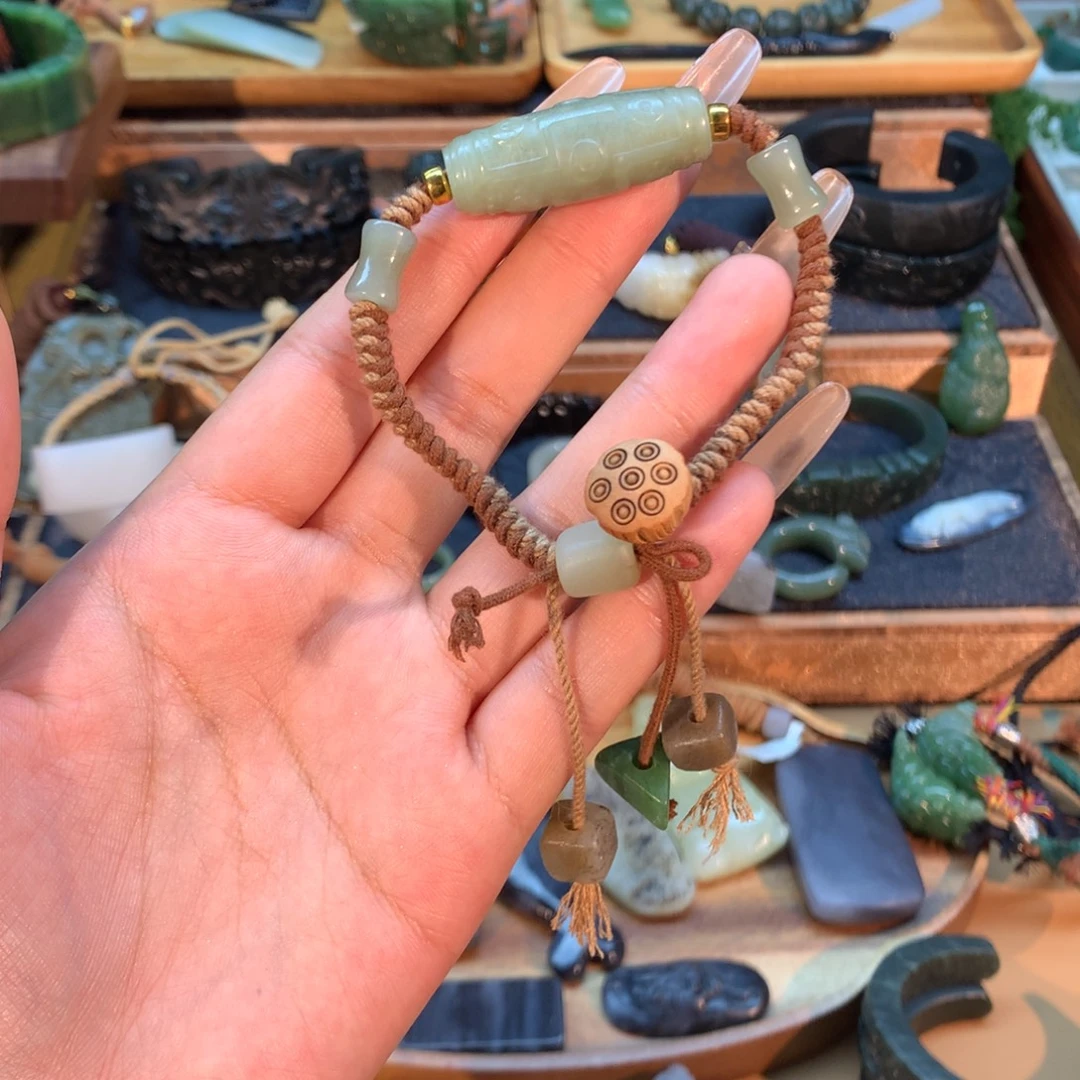 和田玉（糖玉）未镶嵌挂件