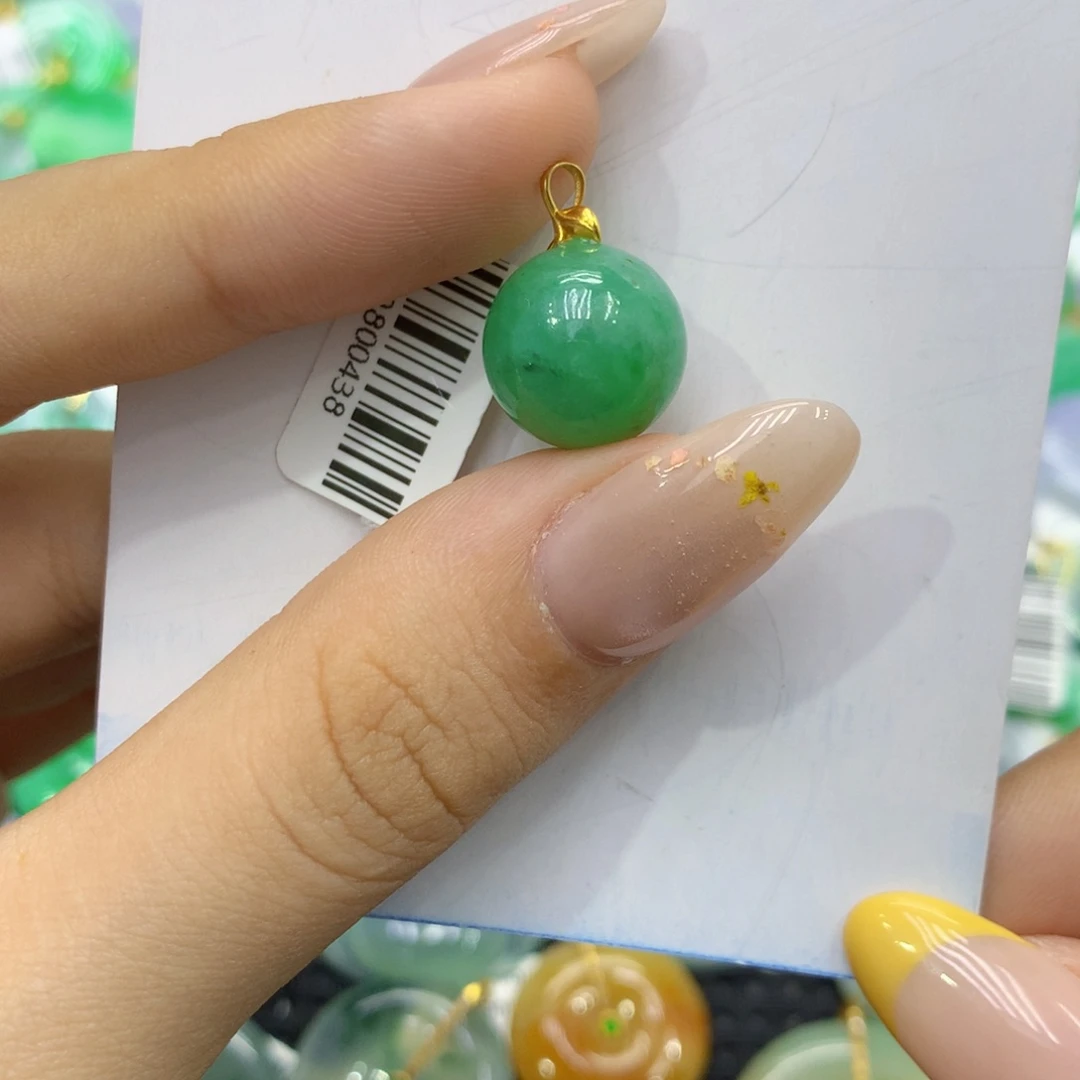 颈饰18K金镶嵌翡翠
