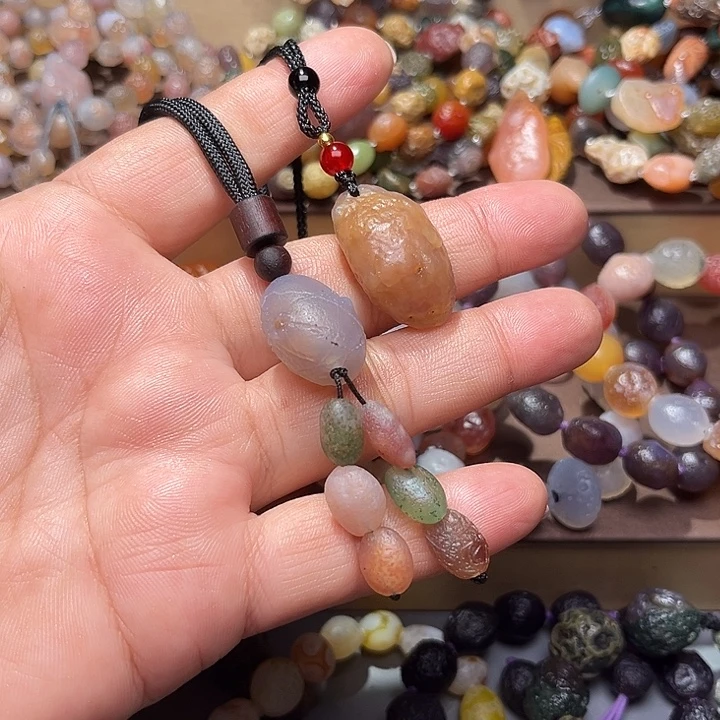 阿拉善彩玛瑙手串