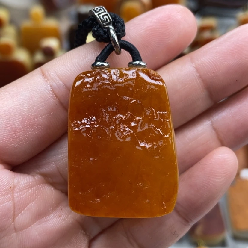 【闪购商品】琥珀颈饰未镶嵌