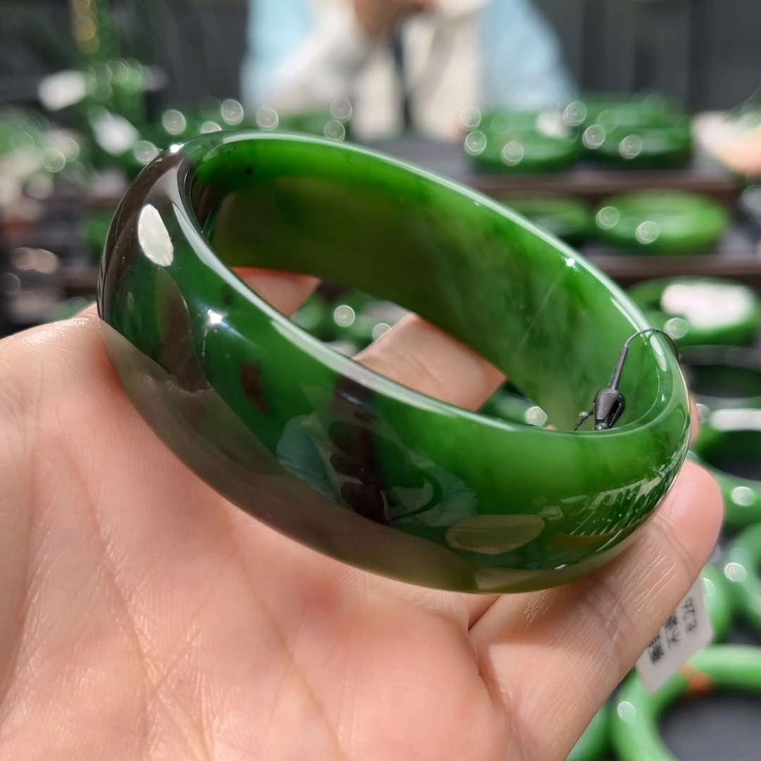 未镶嵌手镯和田玉（碧玉）