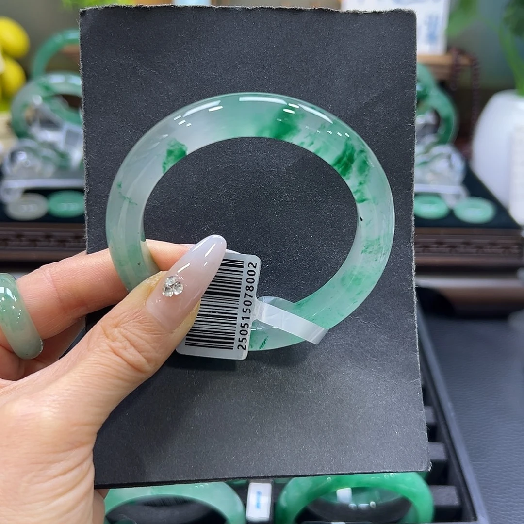 石英质玉（非洲翠）未镶嵌手镯56-57