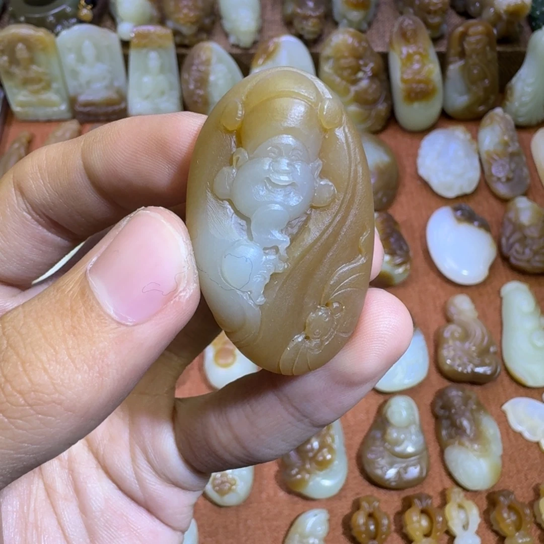 和田玉未镶嵌颈饰