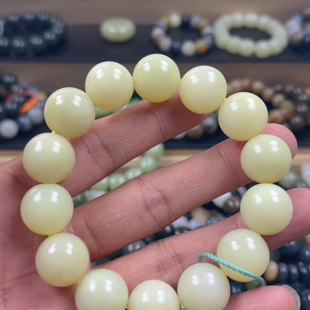 和田玉手串未镶嵌