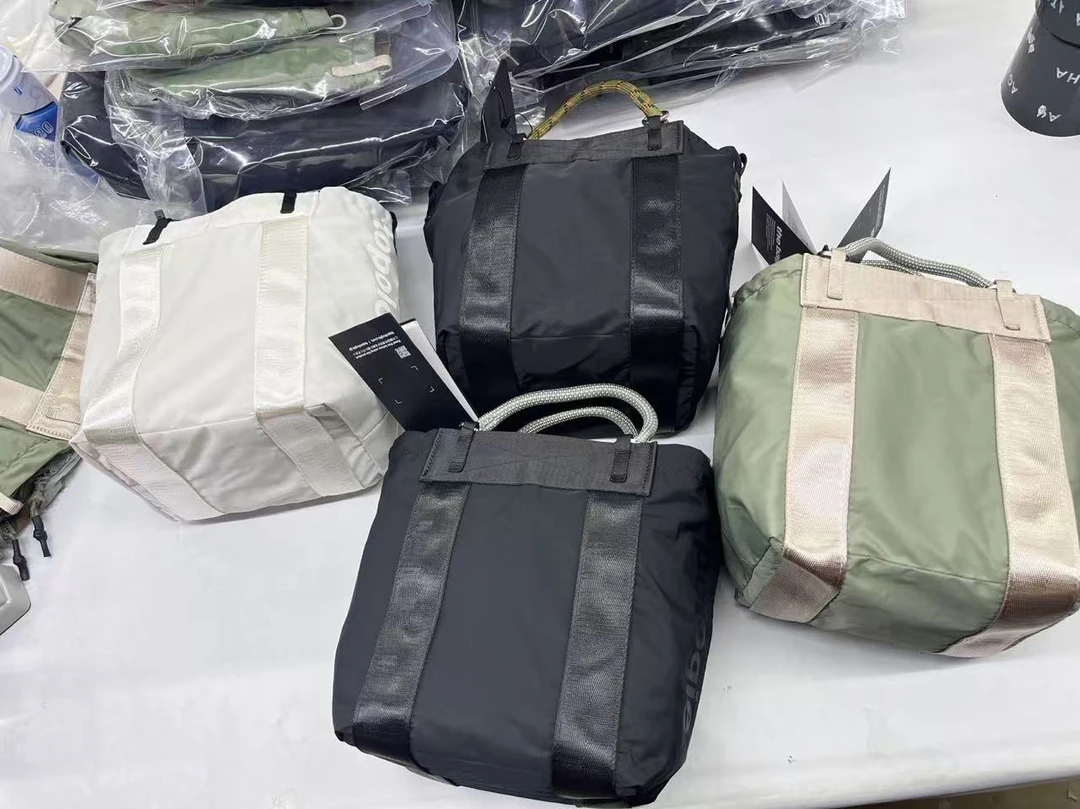 Outman-<top双面包>5.2升 35*24*13CM手提包斜挎包