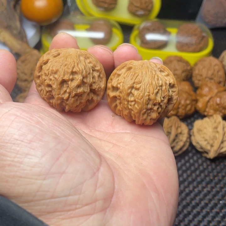 文玩核桃把件40全品磨盘