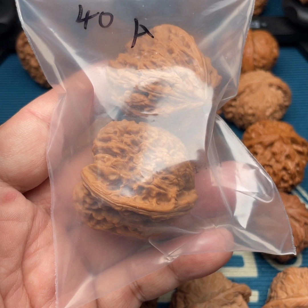 吉***祥吊坠文玩核桃南疆石