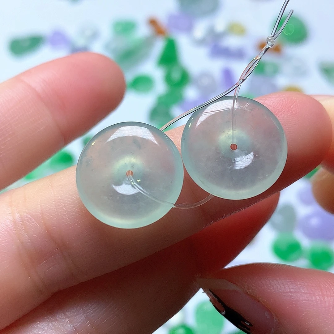 翡翠未镶嵌颈饰扣