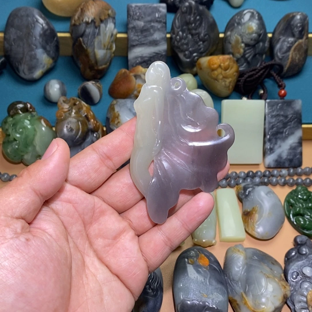 未镶嵌和田玉摆件