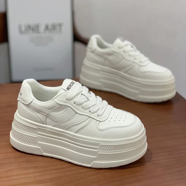 小个子增高7CM松糕厚底真皮小白鞋女2025年春季新款轻便休闲板鞋