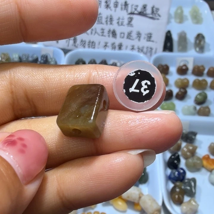 和田玉未镶嵌珠宝奇石