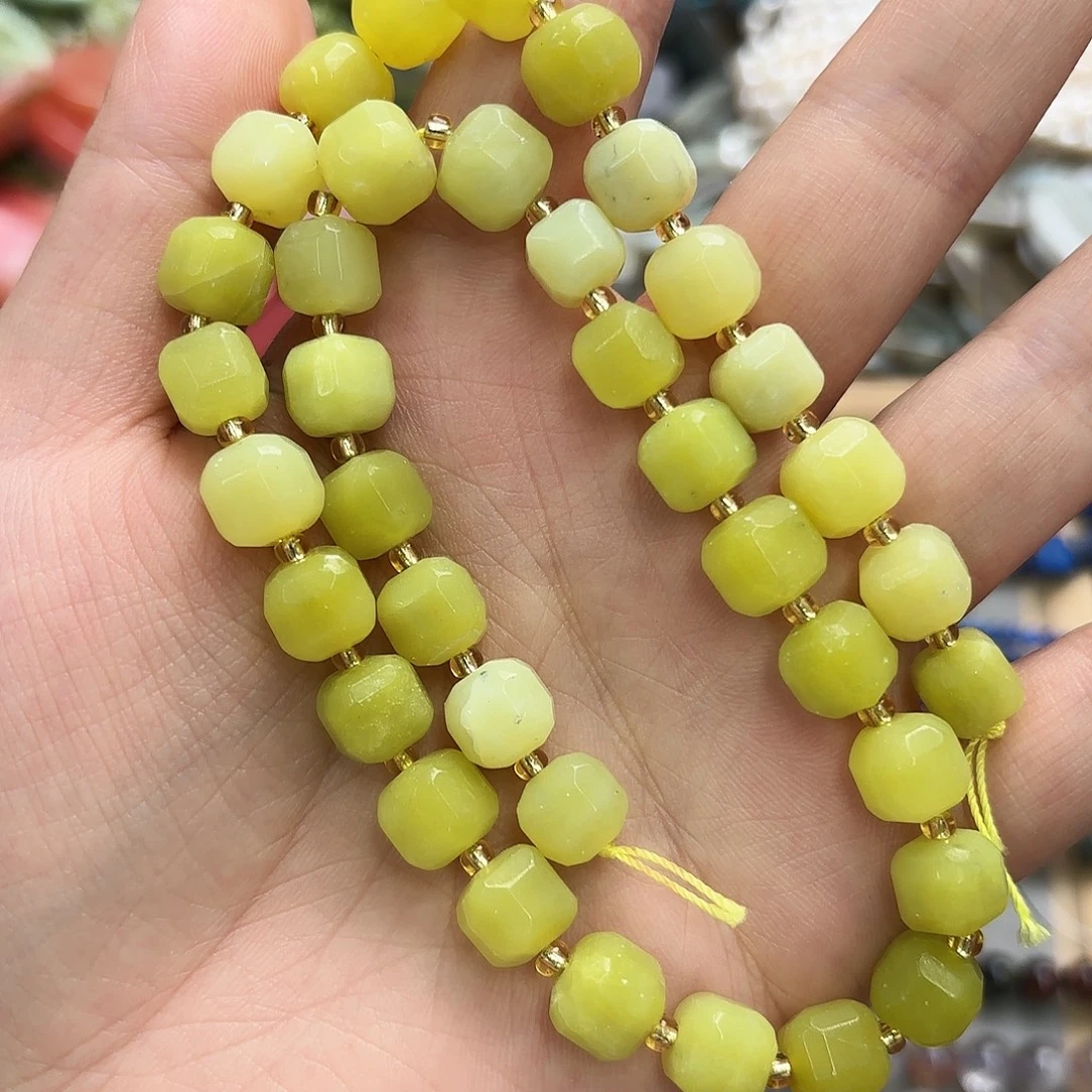 玛瑙/玉髓未镶嵌珠宝半成品8×8岫玉方切一条