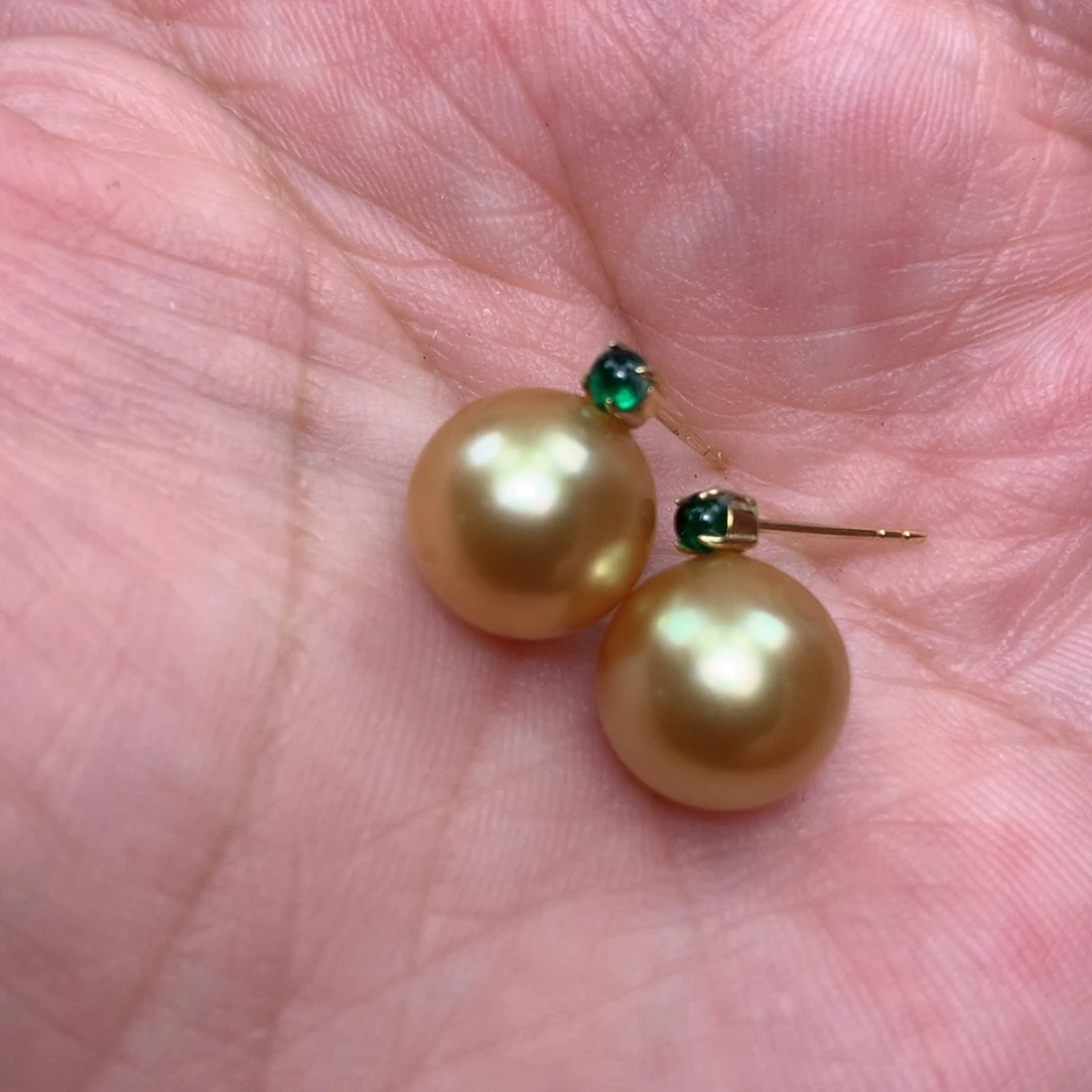 颈饰18K金镶嵌海水珍珠