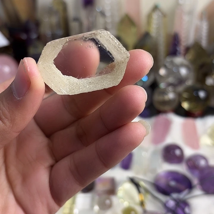 颈饰未镶嵌水晶原石