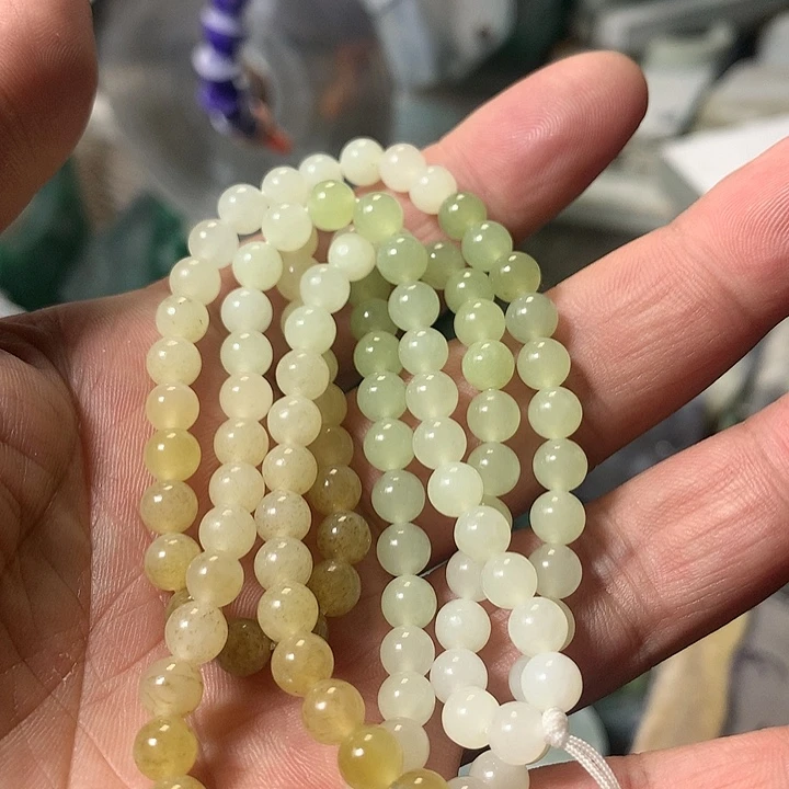 颈饰未镶嵌和田玉（糖玉）