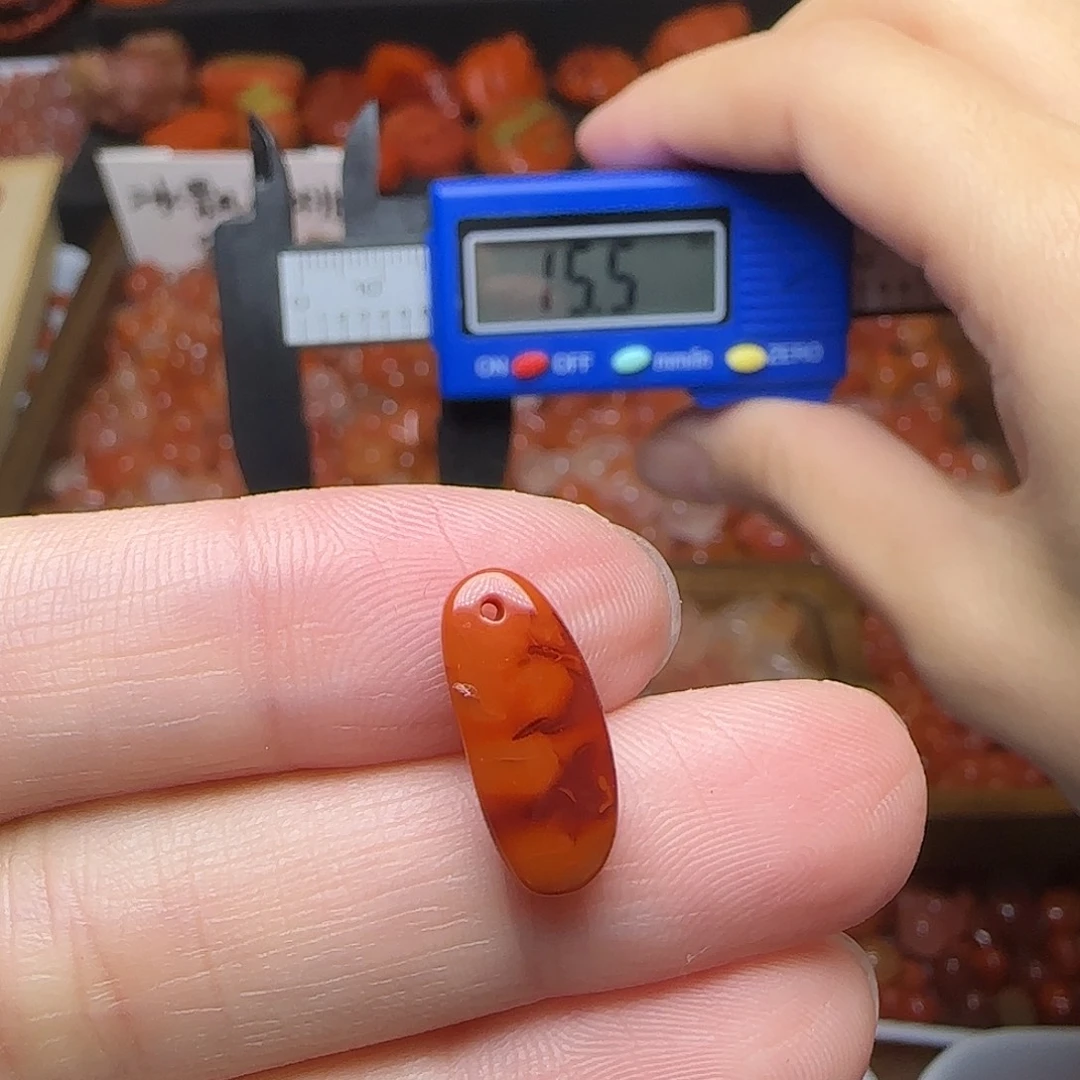 z***g南红玛瑙未镶嵌颈饰