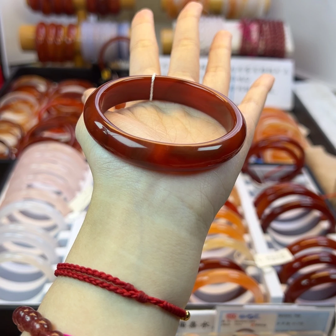 玛瑙/玉髓手镯未镶嵌宏58