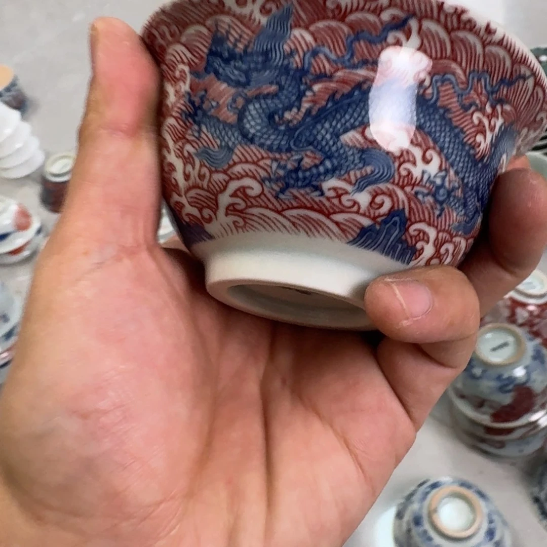 摆件釉里红海水龙大压手