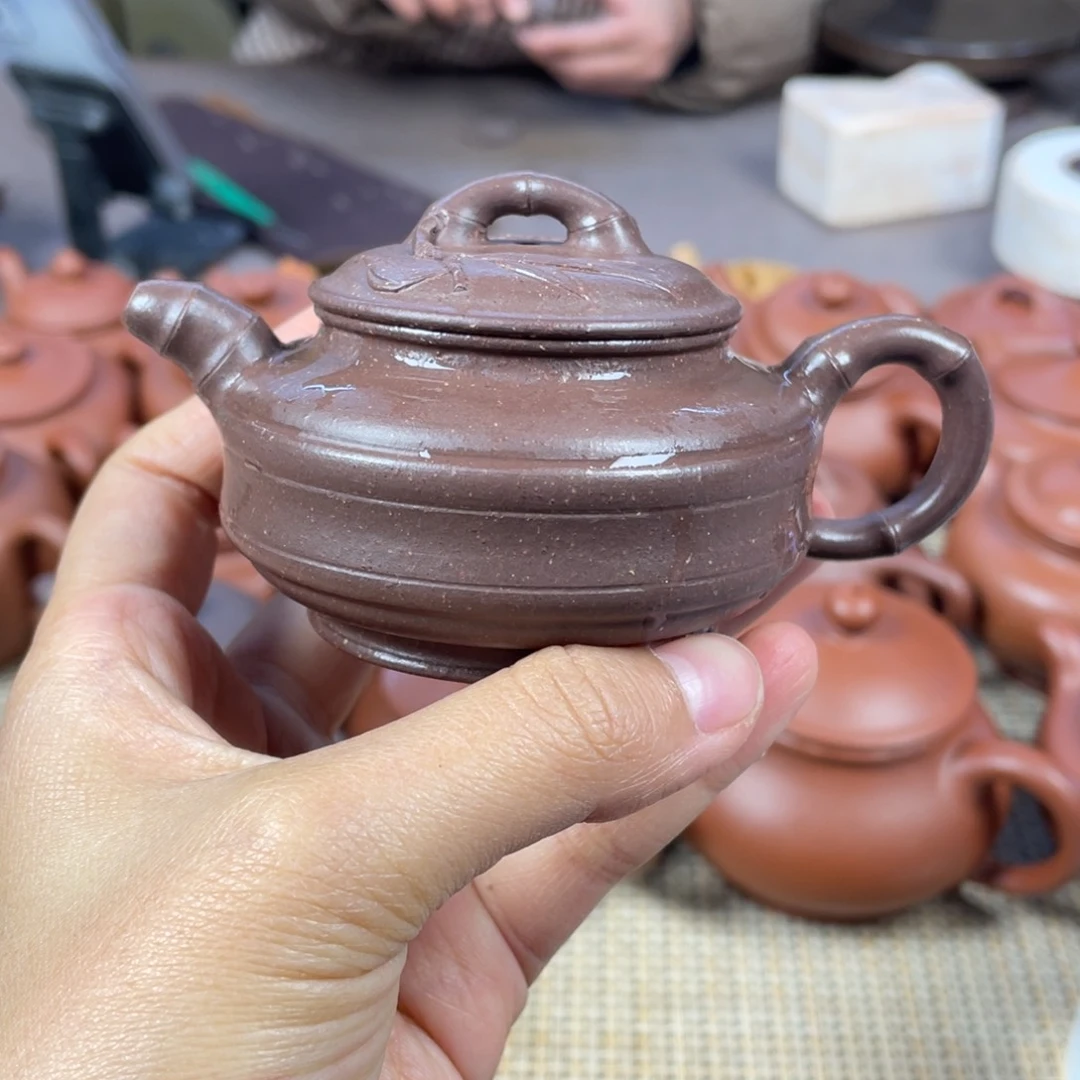 紫砂茶壶于****m宜兴紫砂