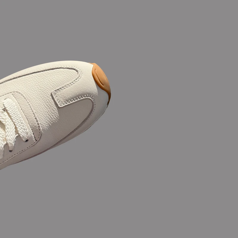 b031 时尚复古运动休闲鞋