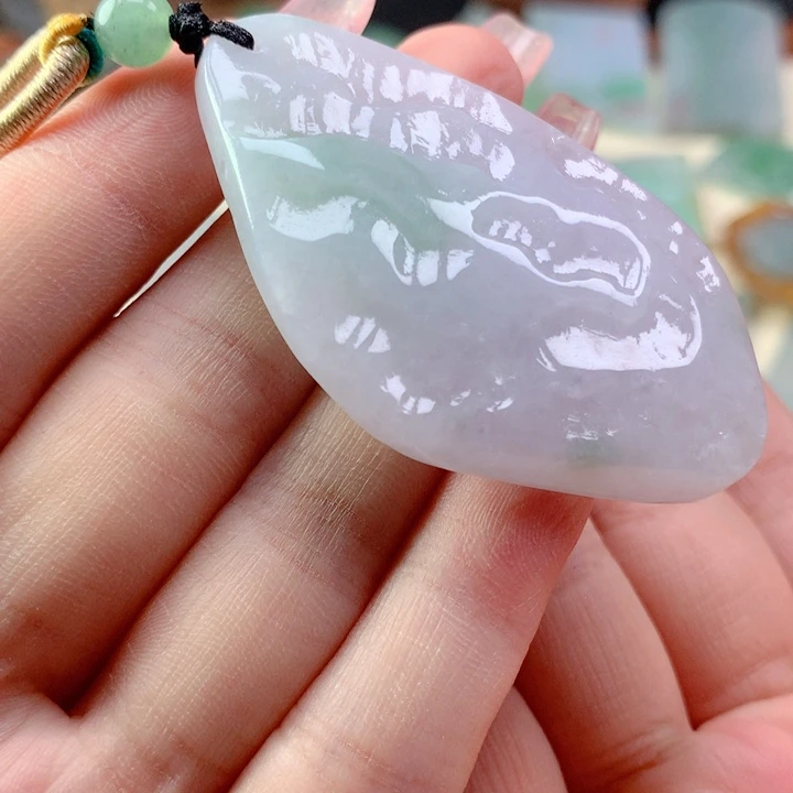 颈饰未镶嵌翡翠好