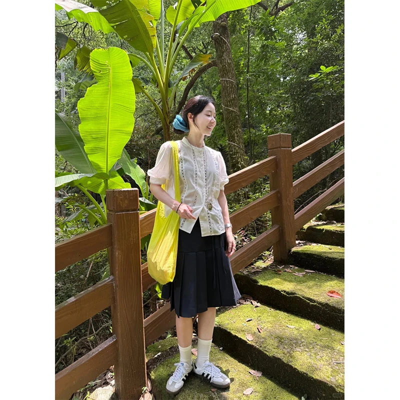 法式复古立领蕾丝花边泡泡短袖衬衫女高级感时尚减龄百搭百褶裙女